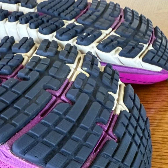 Women’s Brooks Ghost 9 size 10 - Picture 14 of 16